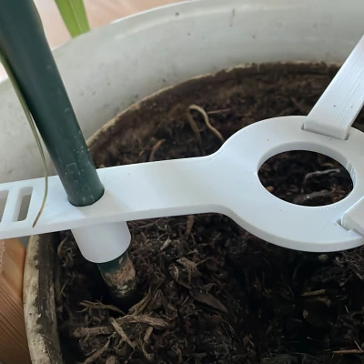 Chân Cố Định Cọc Chống Cây