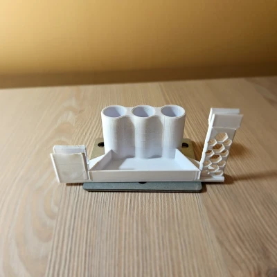 Khay đựng bút và thước kẹp