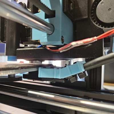 Giá đỡ cáp bàn nhiệt SV06 cho quạt 5015 của @ScatteredCollectable