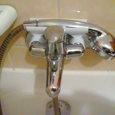 Giá đỡ vòi sen V2 (cho khoảng cách vòi 100mm)