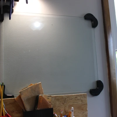 Giá Đỡ/Treo Bảng Kính Tự Xóa