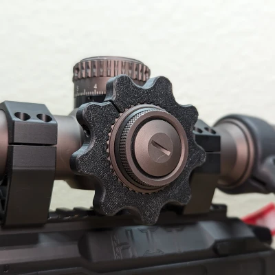 Tay Nắm Vortex Parallax Lên Kính Ngắm