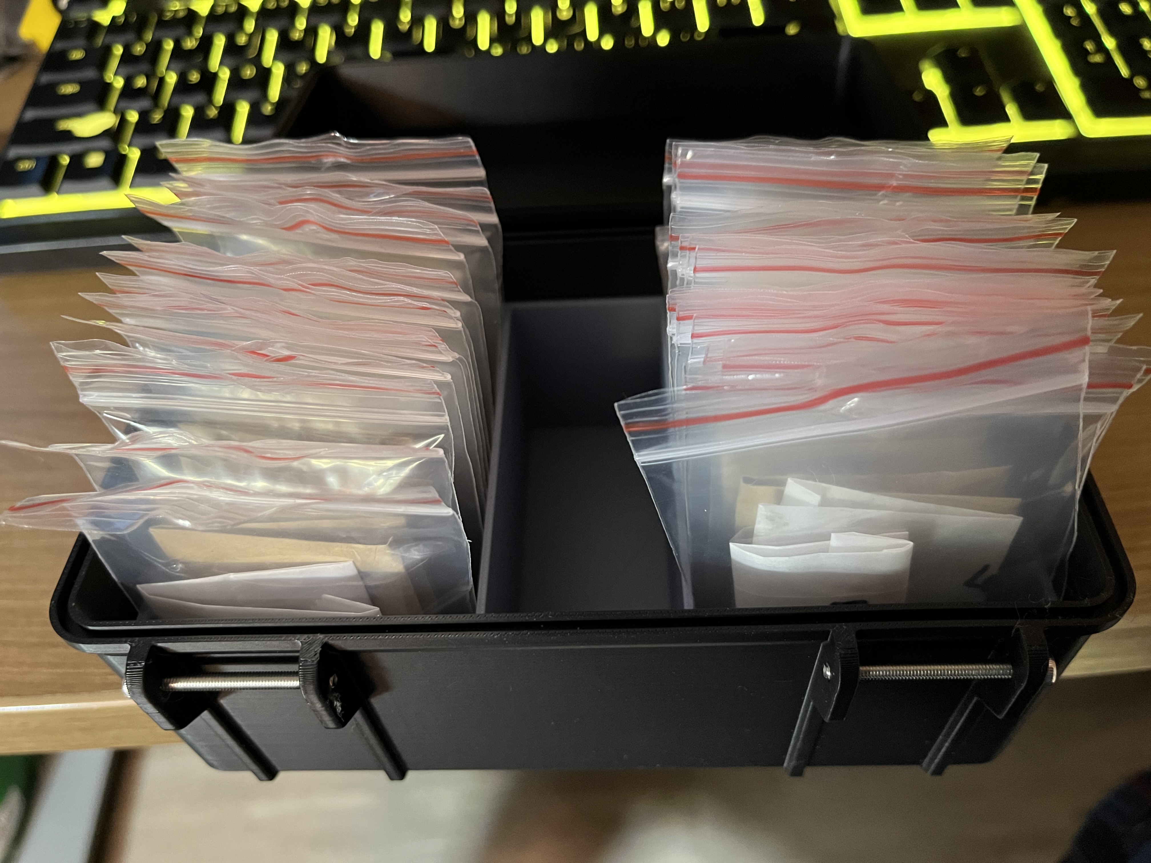 Hộp Đựng Hạt Giống