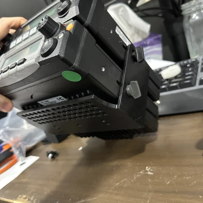 Giá đỡ đơn Motorola XTL Radio