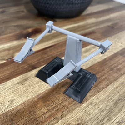 Cây Kẹp Hàn 3D In với Cánh Tay Điều Chỉnh