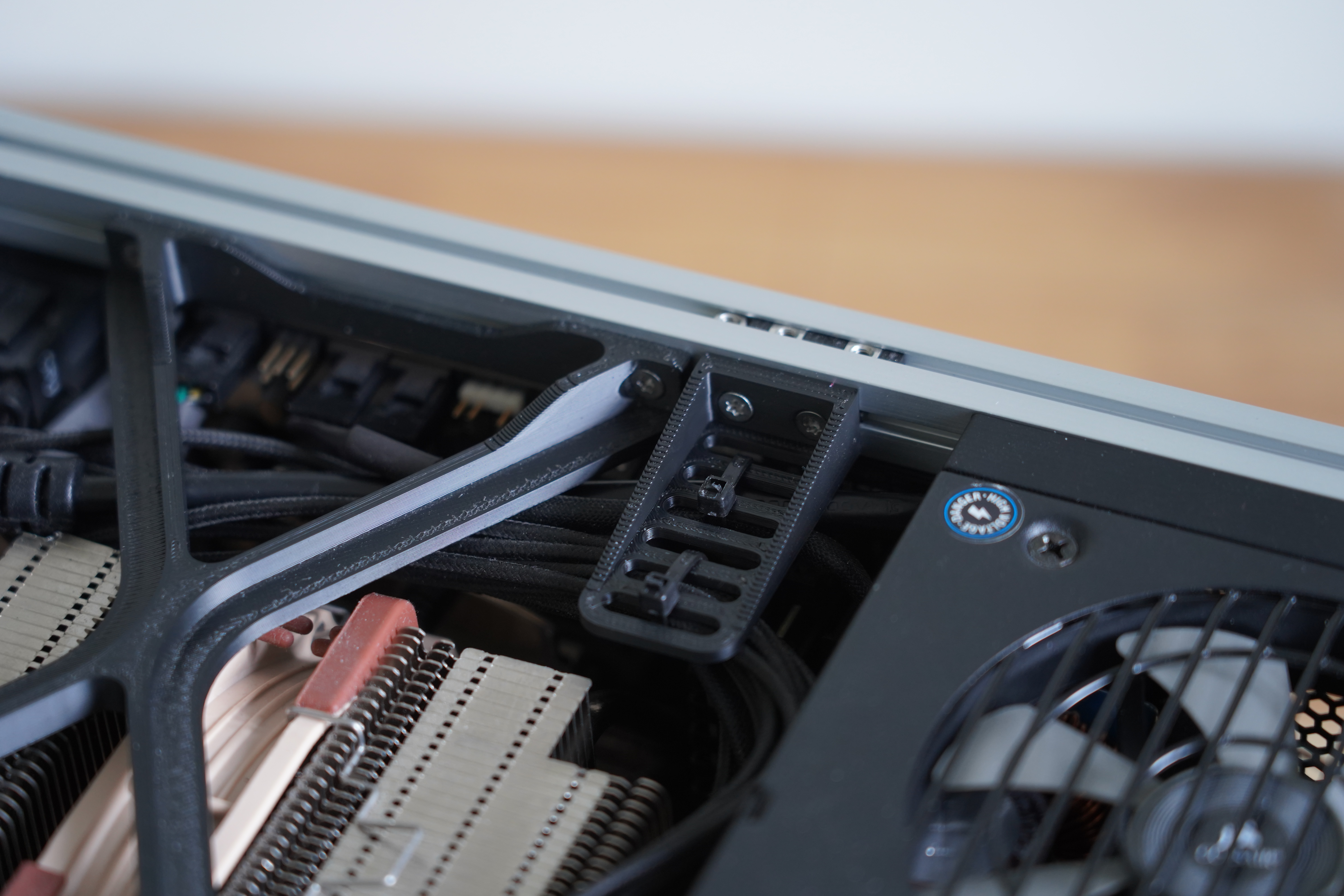 BeamCase - Giá đỡ cáp 1