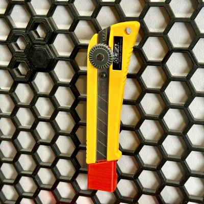 Dụng Cụ Giữ Dao Olfa Cho Tường Honeycomb - HSW