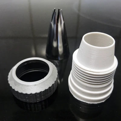 Khớp Nối Đầu Bắt Kem Wilton (Lớn - Nhỏ)