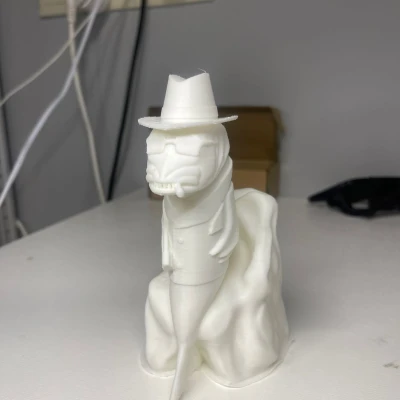 Cá Walleye trên khúc gỗ phong cách mafia. Cá gangster