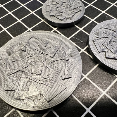 Mô hình đế lót ly miniature họa tiết rác thải