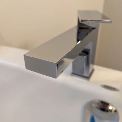 Bọc Ống Vòi Sen Bồn Tắm Vuông Moen