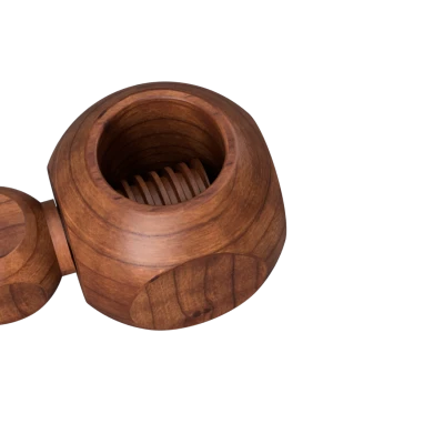 Cái Kẹp Hạt Vít - Screw Nutcracker