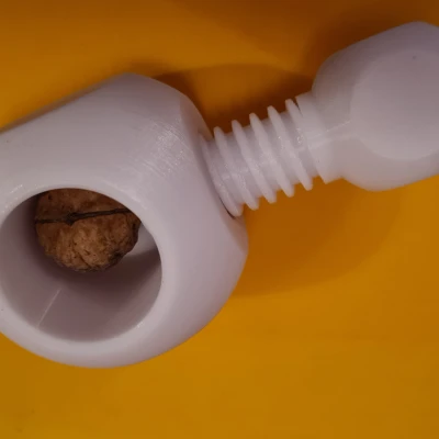 Cái Kẹp Hạt Vít - Screw Nutcracker