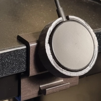 Chỗ treo và móc sạc đồng hồ cho Fredde