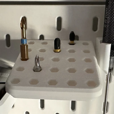 Kệ giữ mũi khoan Skadis