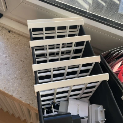 Vách ngăn Ikea Skubb - Quản lý cáp