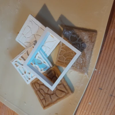 Khuôn cắt có in dấu