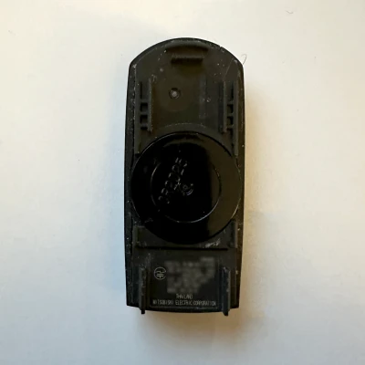 Nắp Pin CR2025 sang CR2032 Cho Remote Xe Mazda