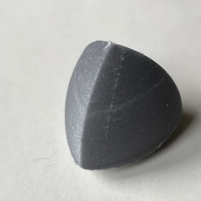 Khối Tứ Diện Reuleaux Đường Kính Không Đổi