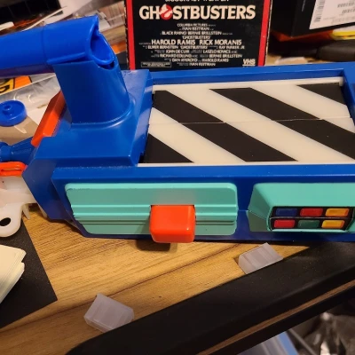 Núm Đỏ RGB Cho Bẫy Ma