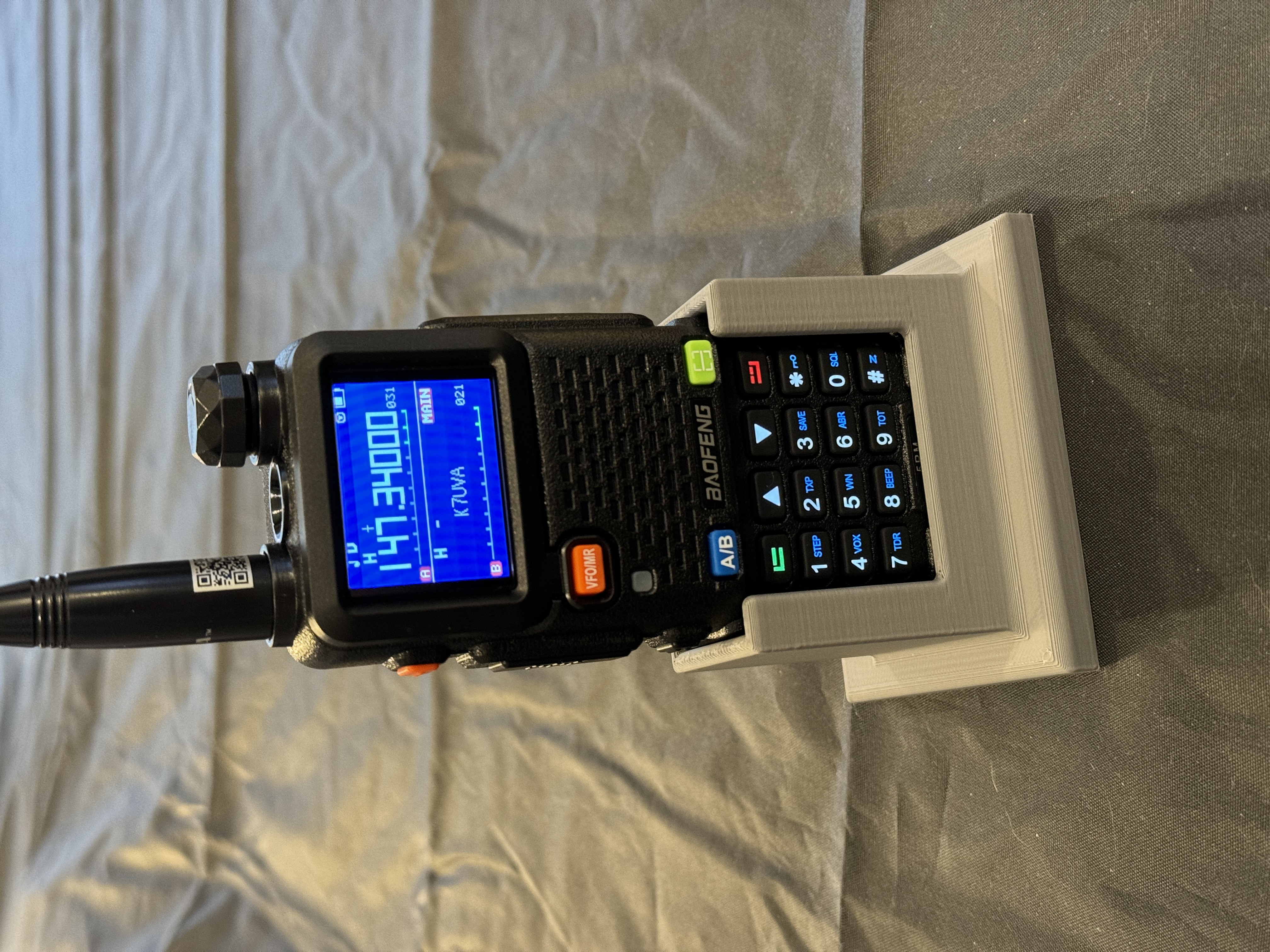 Chân đế Baofeng 5RM