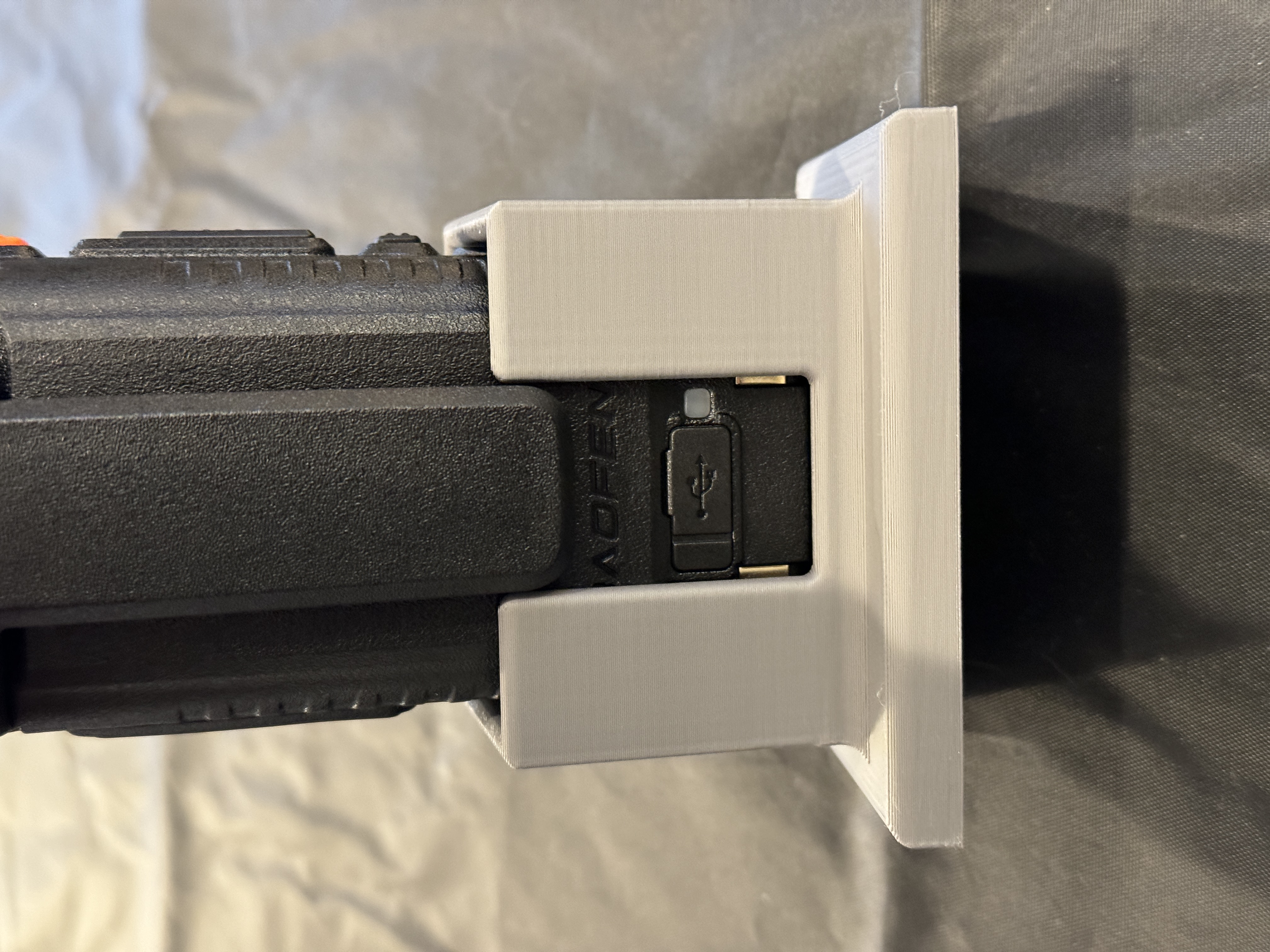 Chân đế Baofeng 5RM