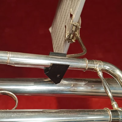 Bộ chuyển đổi lyre saxophone sang trumpet