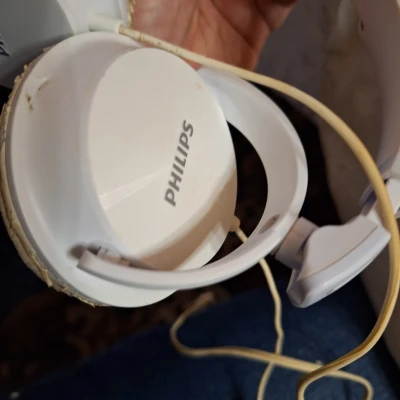 Sửa Gọng Tai Nghe Philips Bị Gãy