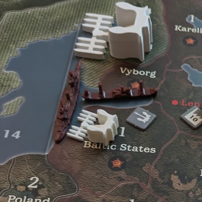 Căn Cứ Biển Tí Hon - 2 Phiên Bản