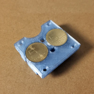 Dụng cụ cắt chai PET với đồng xu HUF cho Recreator3D