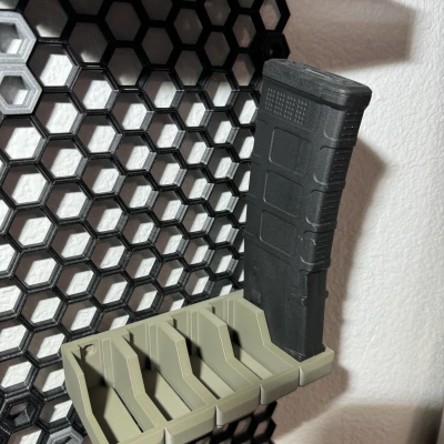 Kệ Đựng Băng Đạn M4 / AR15 Cho Tường Tổ Ong
