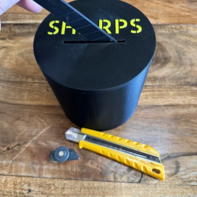 Hộp đựng vật sắc nhọn cỡ lớn cho lưỡi dao Olfa