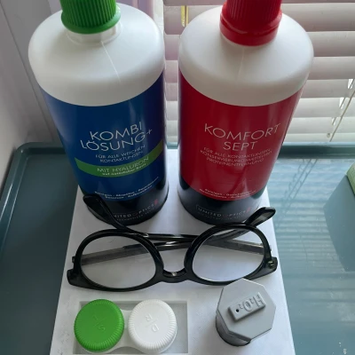 Kệ Đựng Kính Áp Tròng