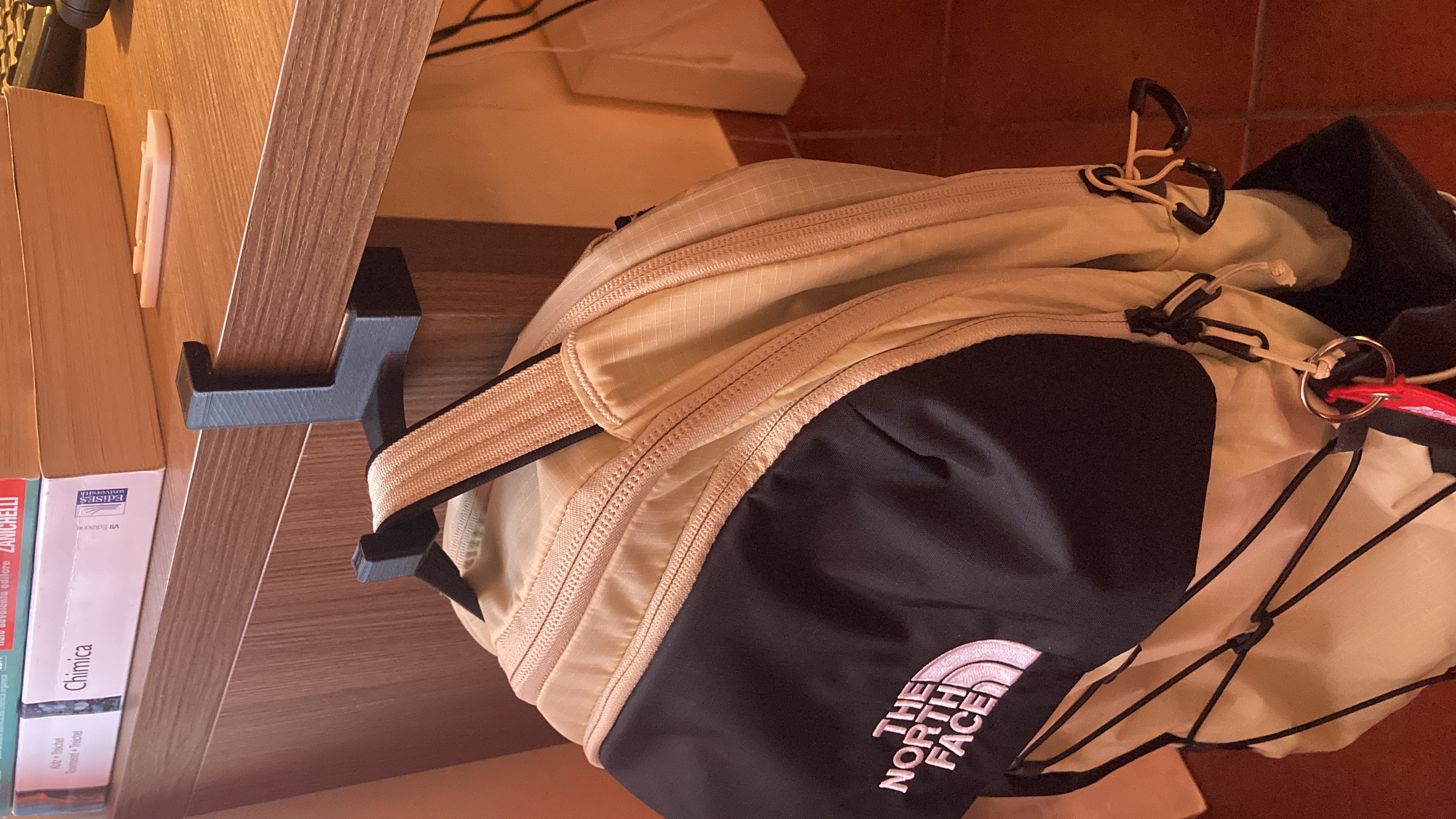 Móc Treo Túi/Ba Lô Lên Bàn Làm Việc