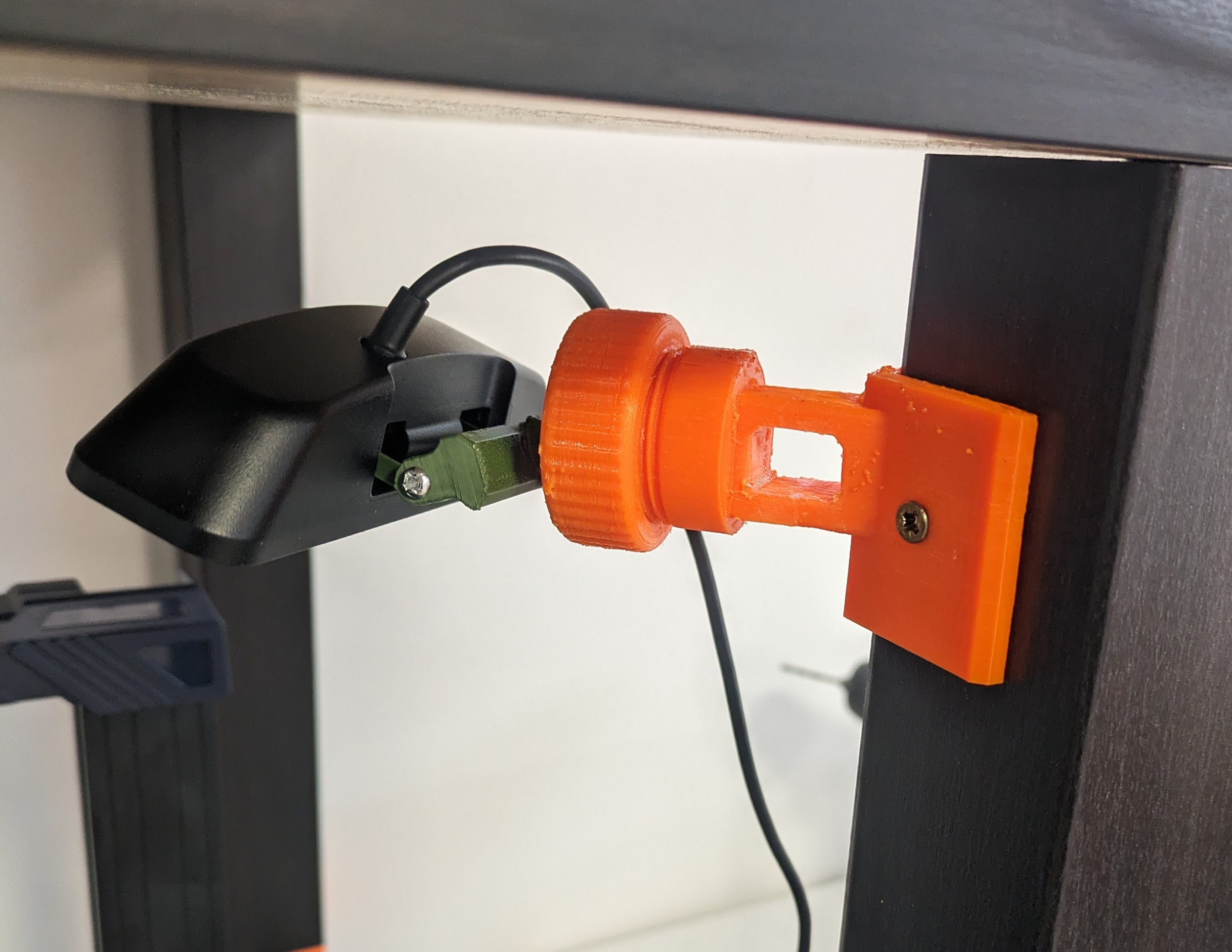 Giá đỡ Logitech C925e cho bàn Ikea Lack