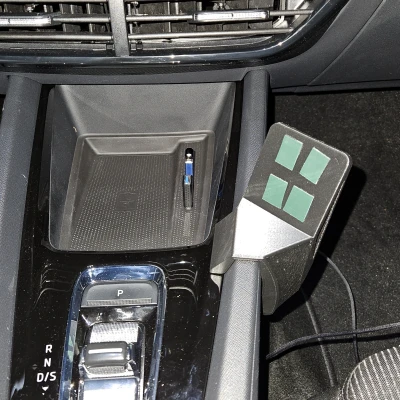 Giá đỡ điện thoại gắn taplo Skoda Octavia