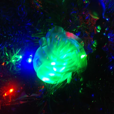 Bình hoa hồng có đế gắn đèn mini