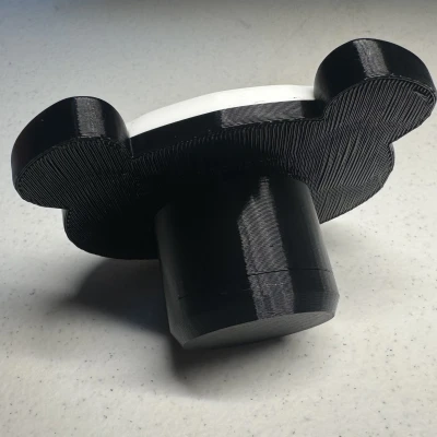 Giá Đỡ Cuộn Giấy Vệ Sinh Hình Gấu Trúc