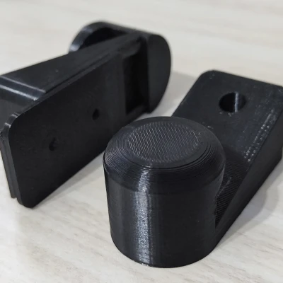 Giá Treo Ván Trượt Đứng Lên Tường