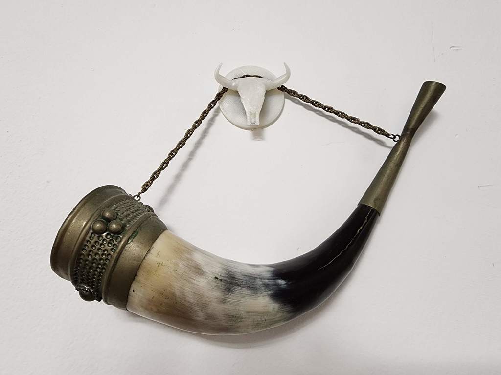 Móc treo tường/chân đế hình đầu bò