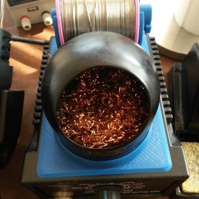 Giá đỡ cuộn thiếc hàn và bọt biển