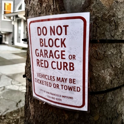 Kệ biển cong 8.5"x11" - Dùng dây rút gắn cây