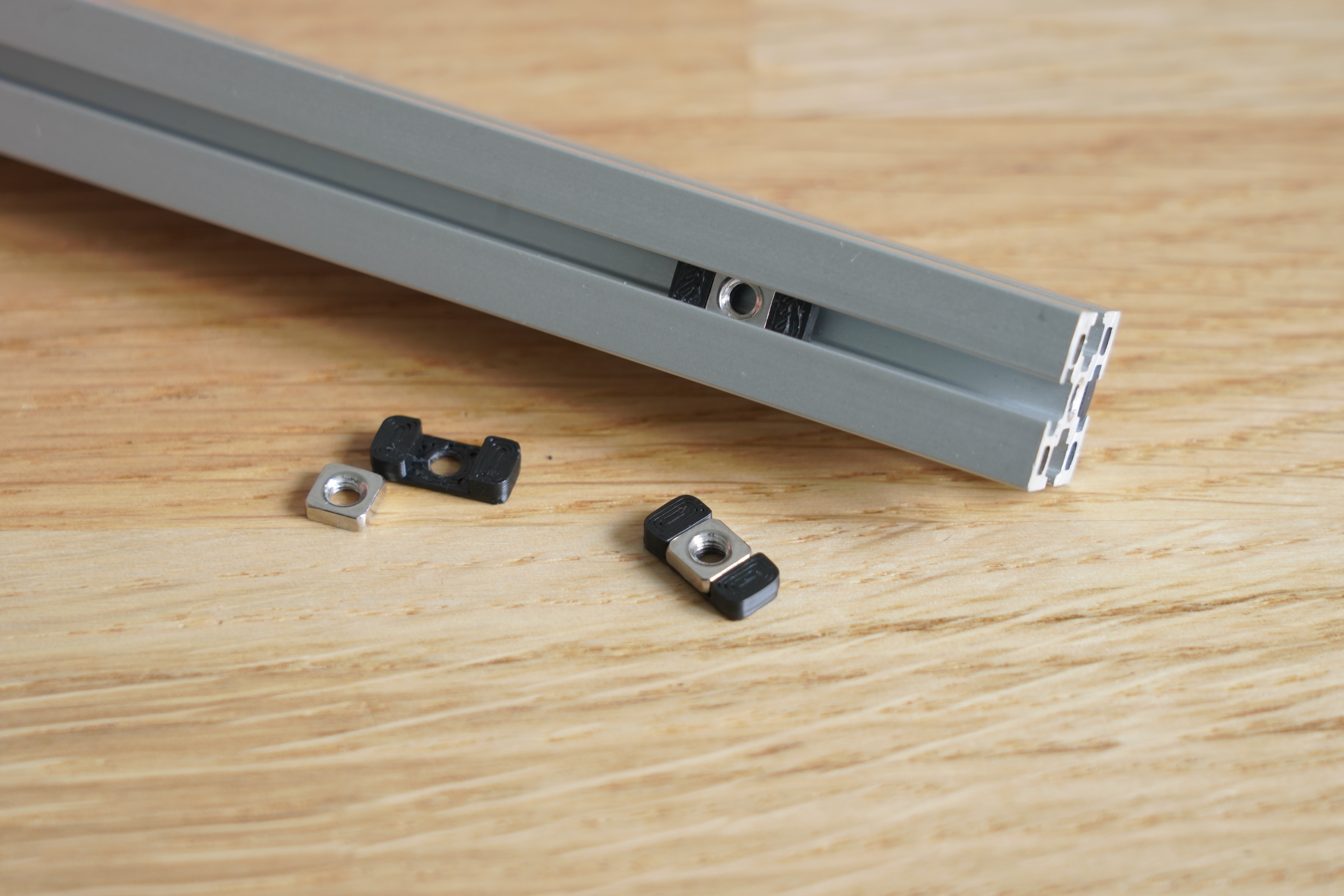 BeamCase - Định vị đai ốc