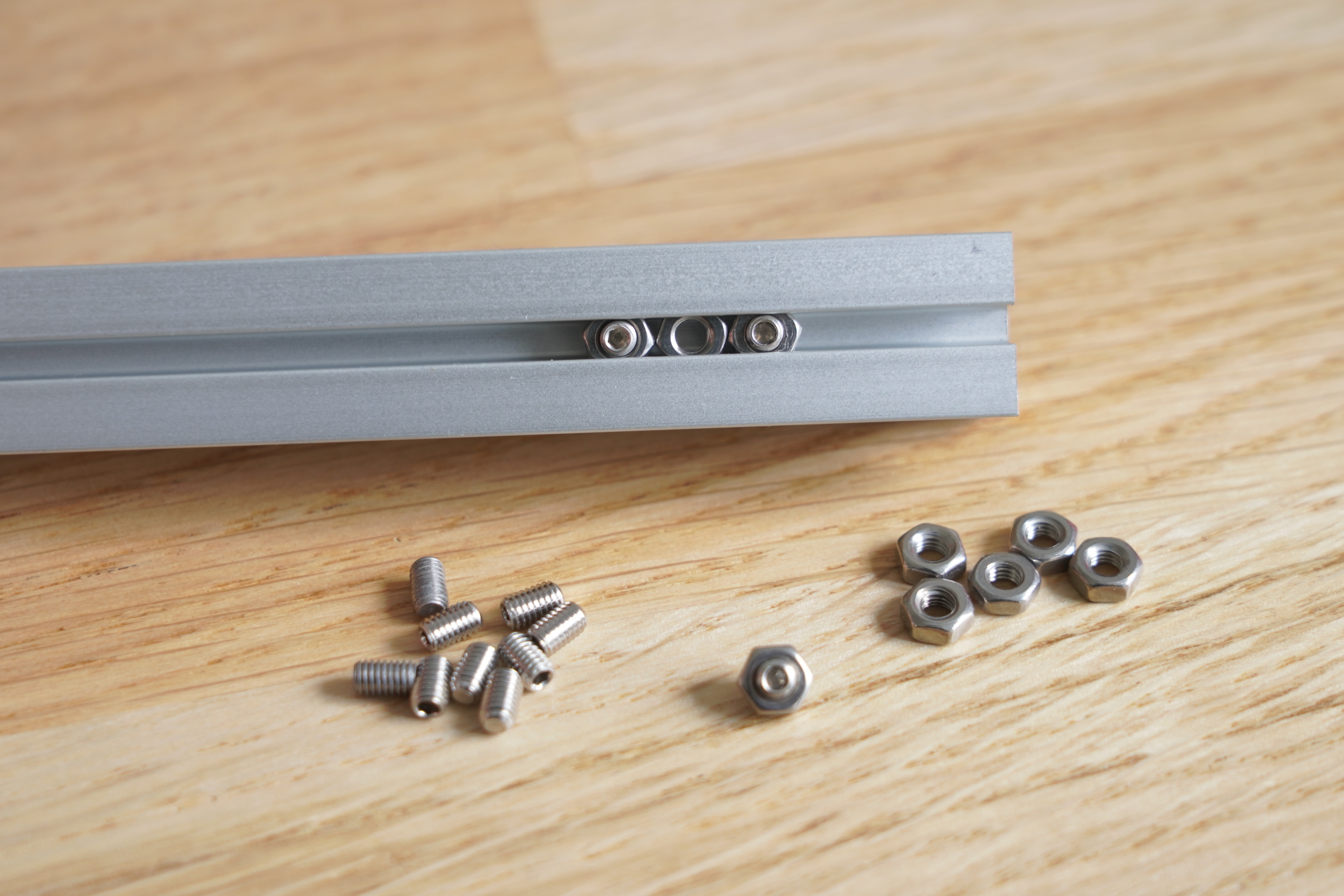 BeamCase - Định vị đai ốc