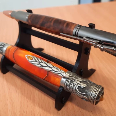 Kệ Đựng Bút Hai Tầng