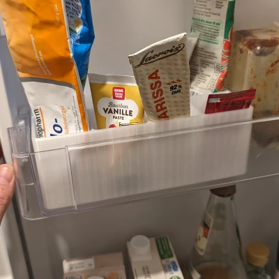 Hộp đựng đồ bên hông tủ lạnh Ikea