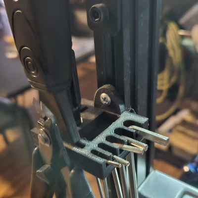 Giá Đỡ Dụng Cụ Nhỏ