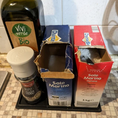 Khay đựng muối, dầu ăn nhà bếp