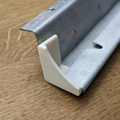 Góc Cao Su Trụ B/C Land Rover 332215