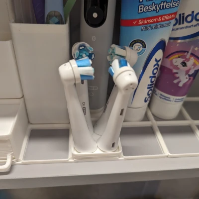 Kệ cắm bàn chải đánh răng Oral B IO theo chuẩn Gridfinity